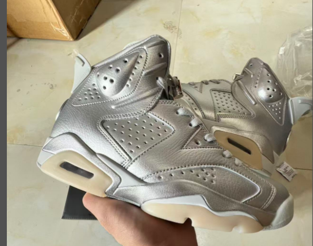 Why the SportBand Stands Out: Features, Performance & Style | Wholesale Retro Jordans Insights 1 image 22